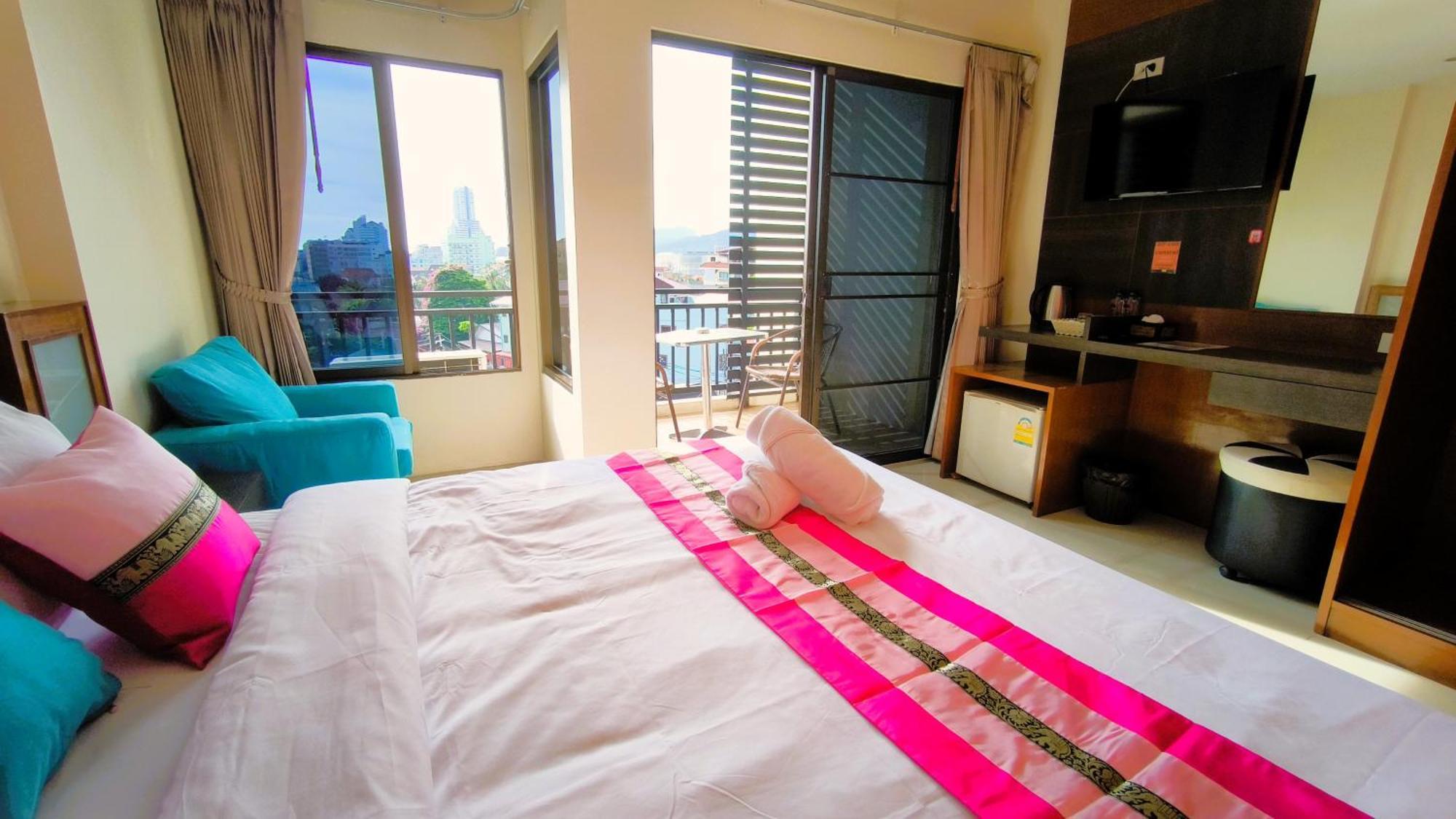 Lucky Buako Hotel Patong Exterior foto